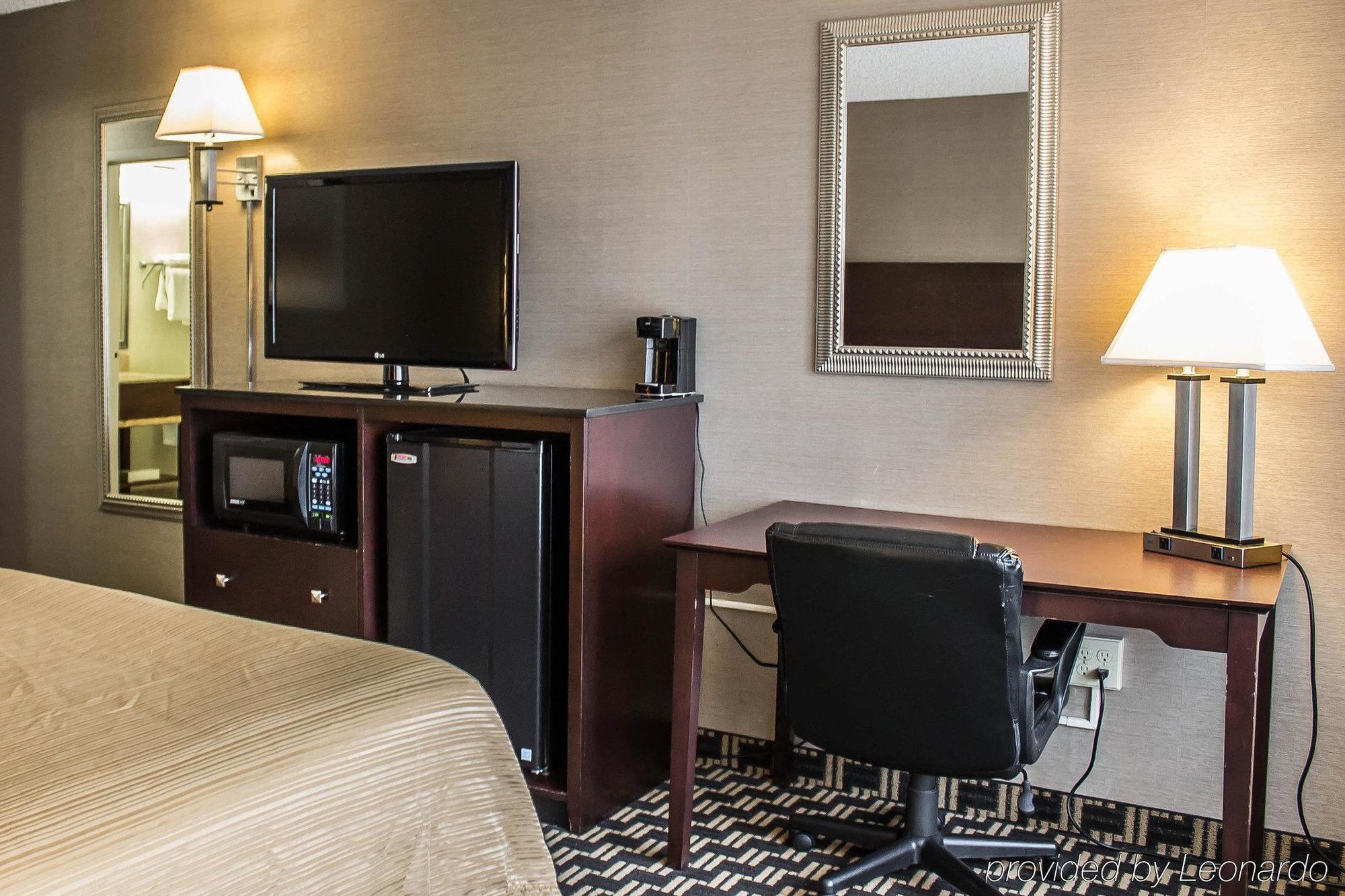 Quality Inn & Conference Center Akron Zewnętrze zdjęcie
