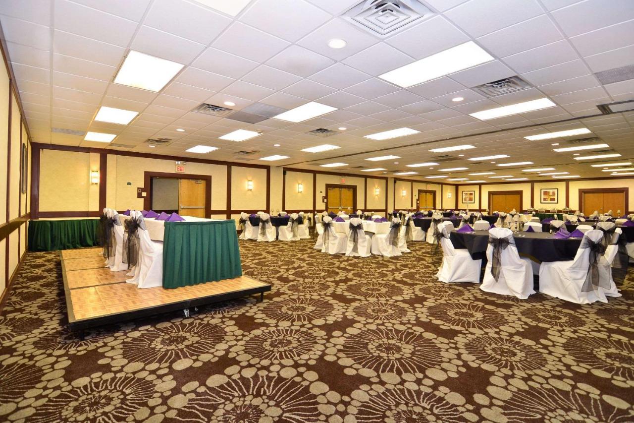 Quality Inn & Conference Center Akron Zewnętrze zdjęcie